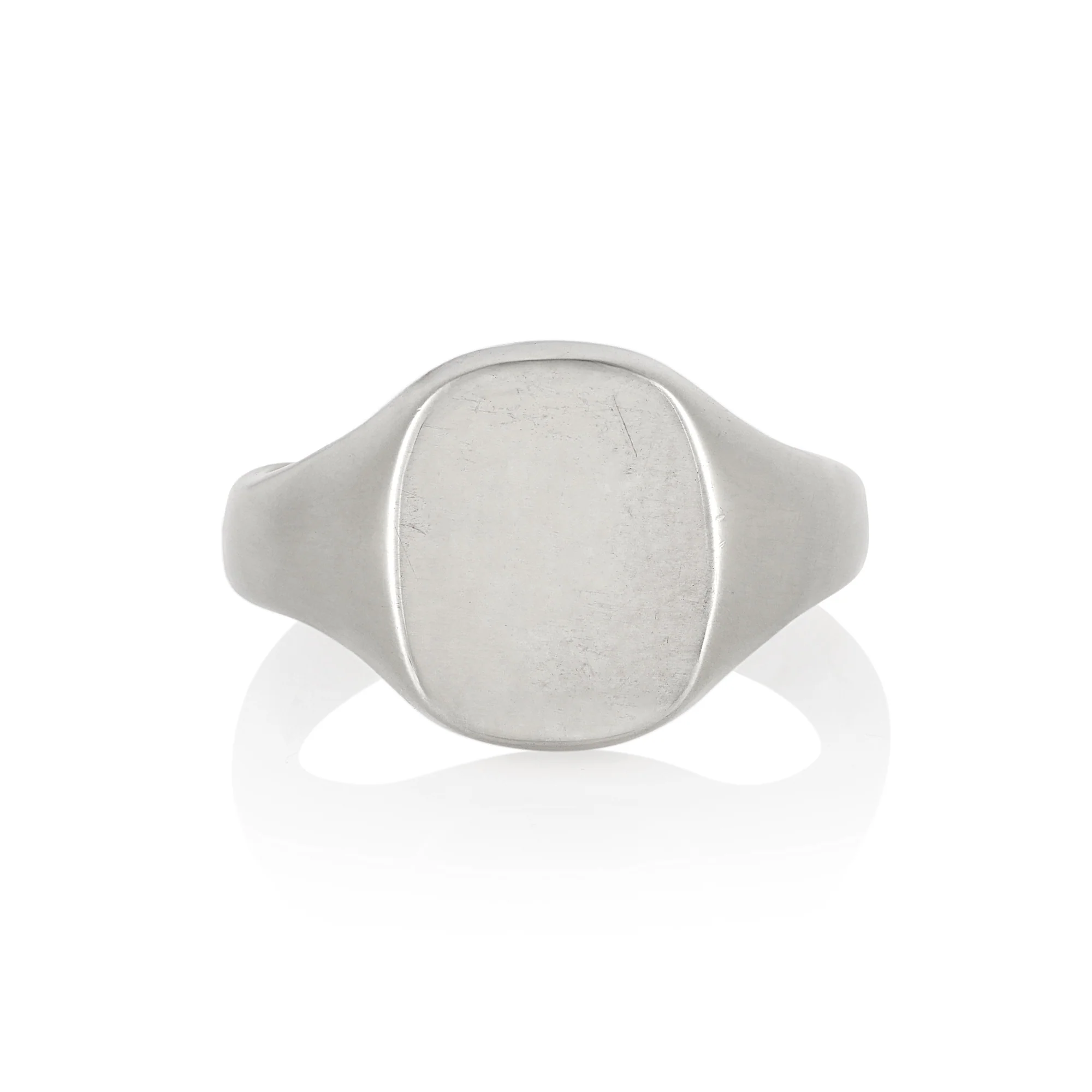 11 x 9mm Cushion Shaped Signet Ring - Image 2