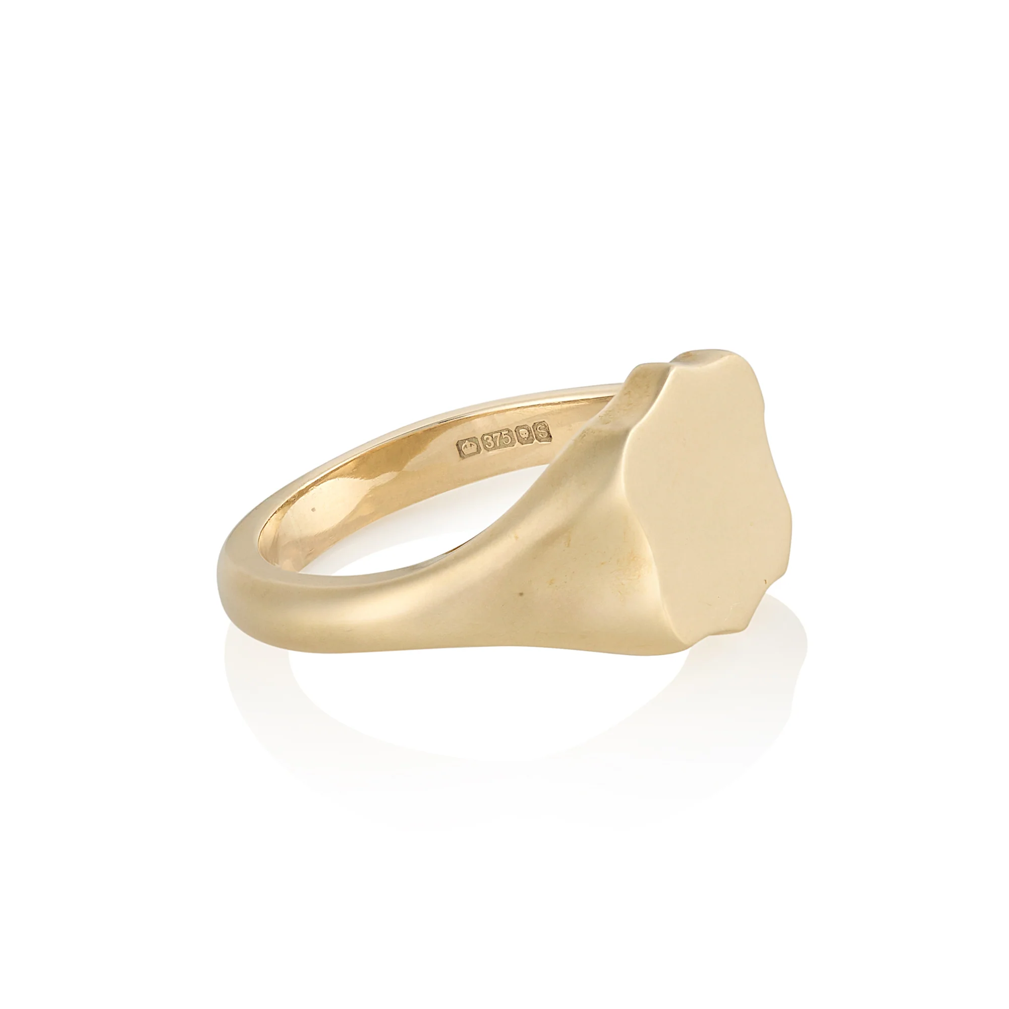 12.5 x 11.5 Shield Shape Signet Ring - Image 2