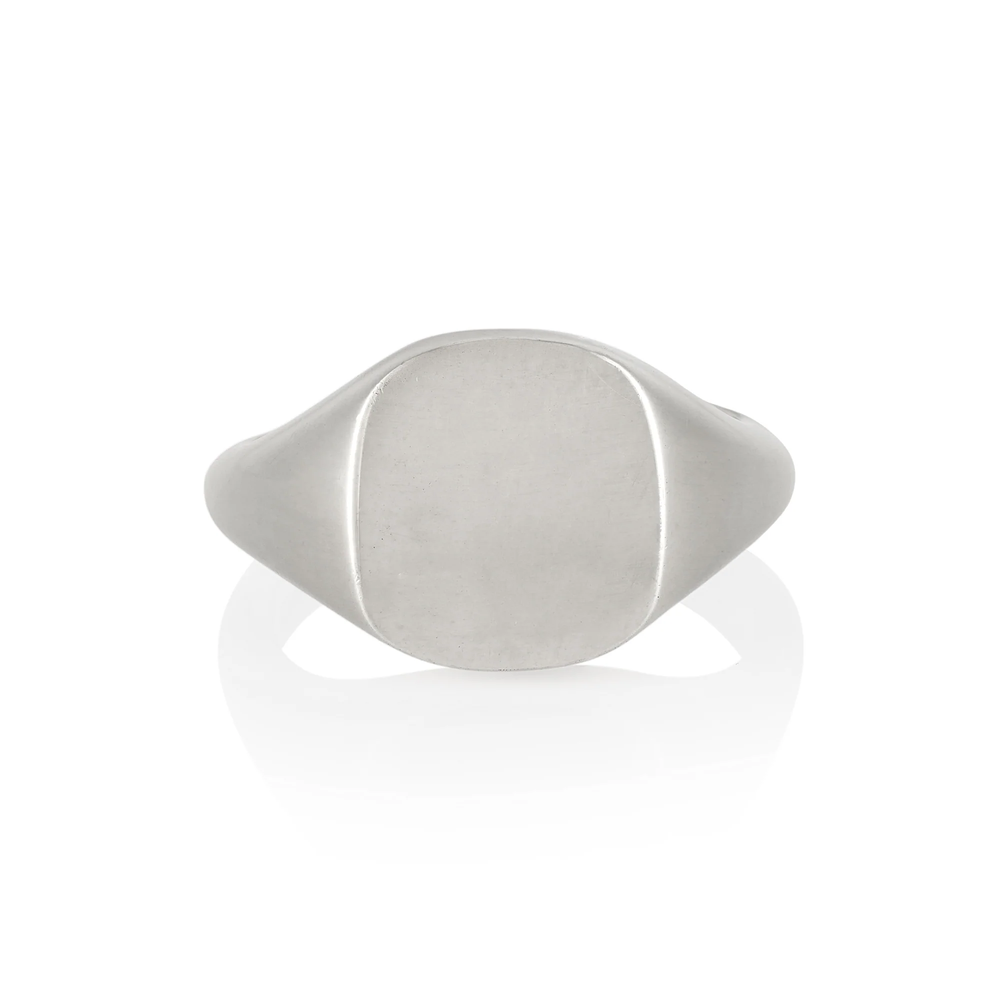 12 x 10mm Cushion Shaped Signet Ring - Image 3