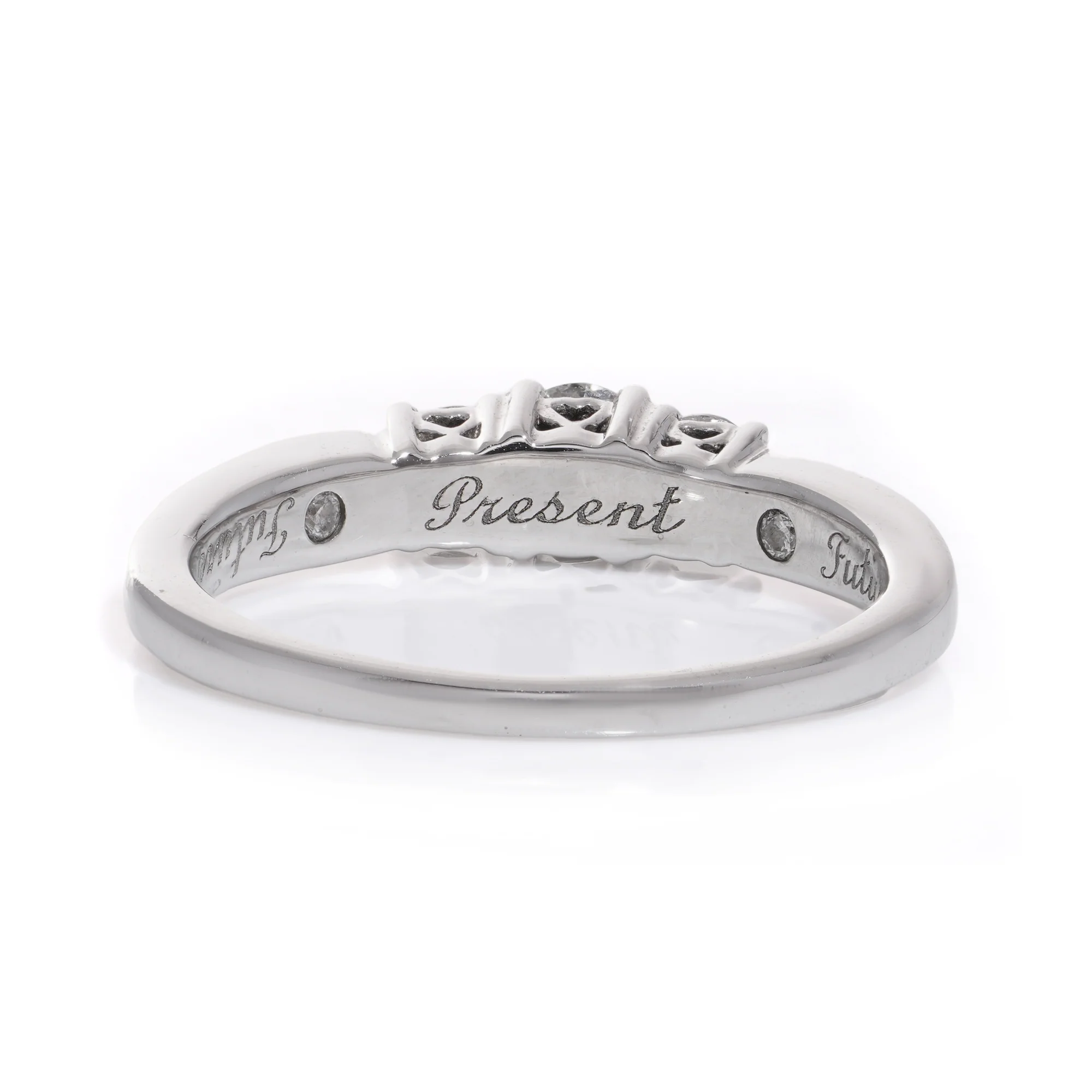 14ct White Gold & Diamond Three Stone Ring - Image 3