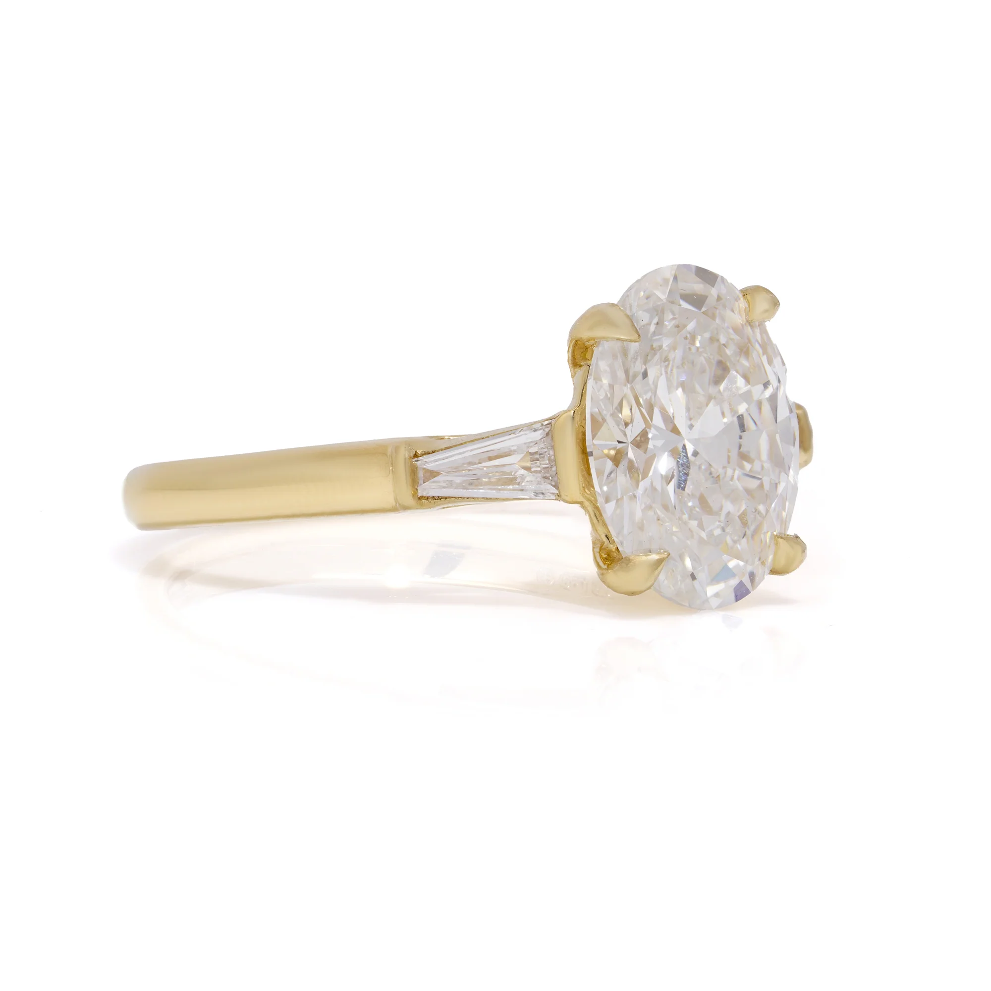 2.2ct Oval Diamond Engagement Ring - Image 3