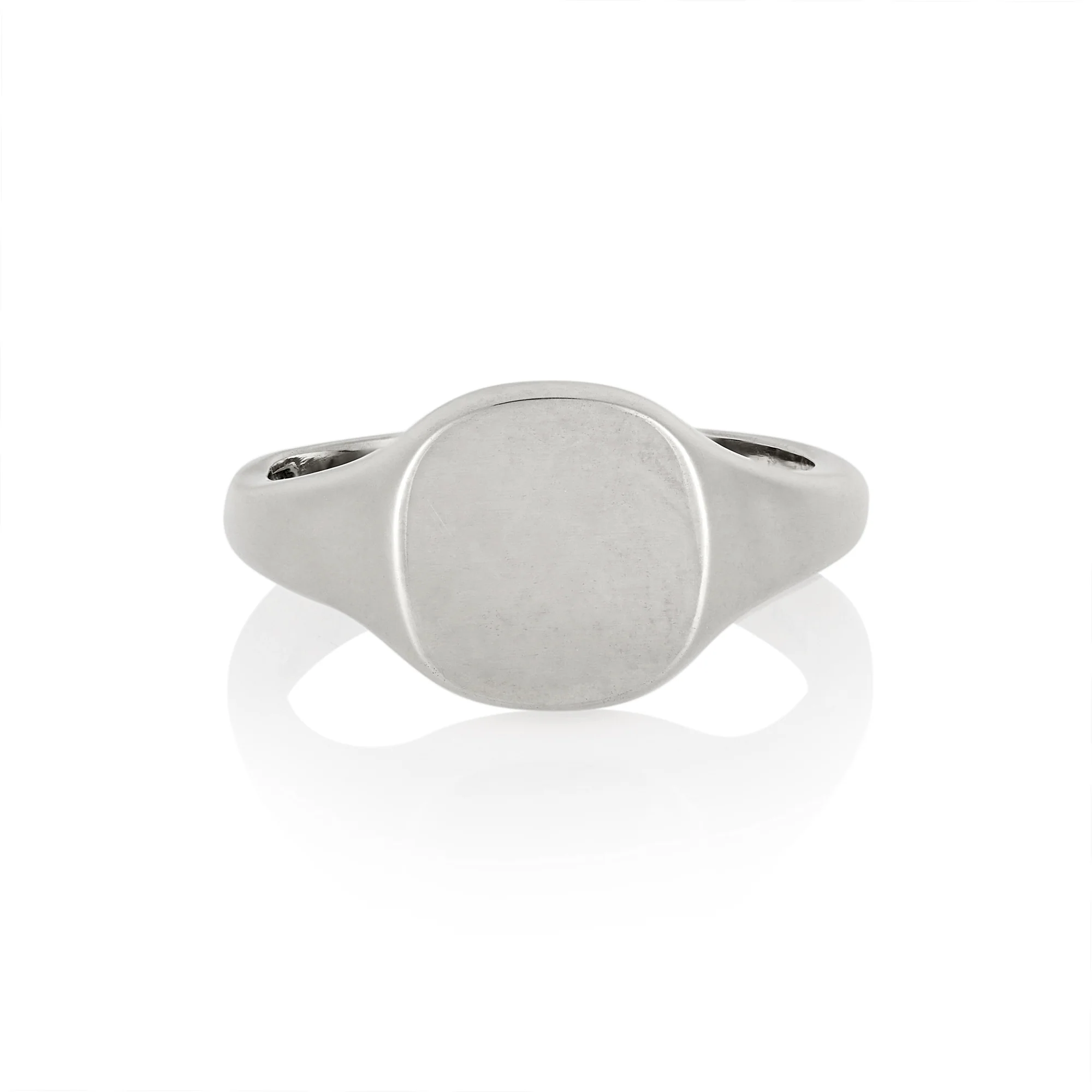 9 x 8mm Cushion Shaped Signet Ring - Image 2