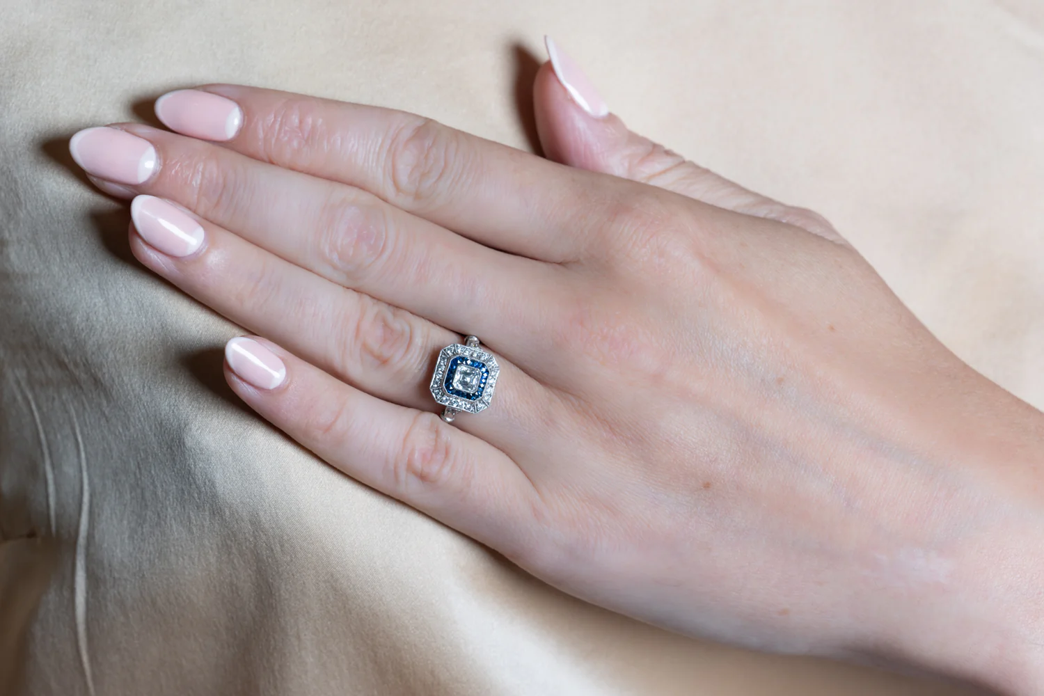 Art Deco Style Sapphire Ring - Image 4
