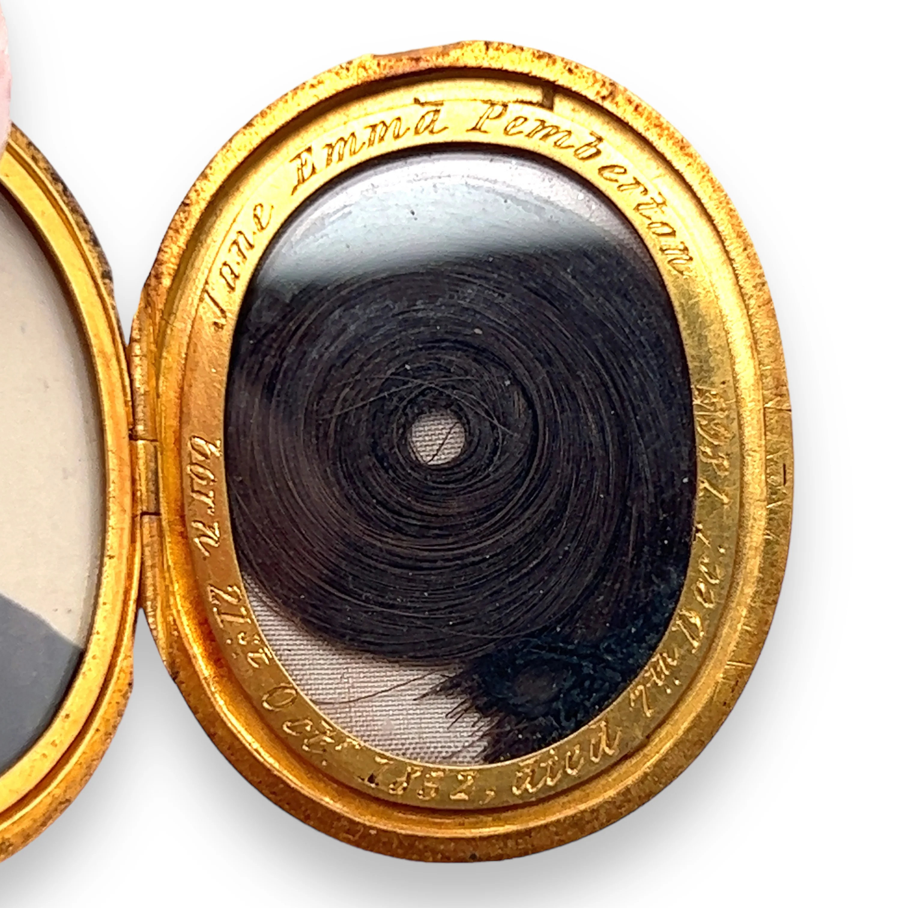 Early Victorian Agate & Gold Memorial Locket - Image 5
