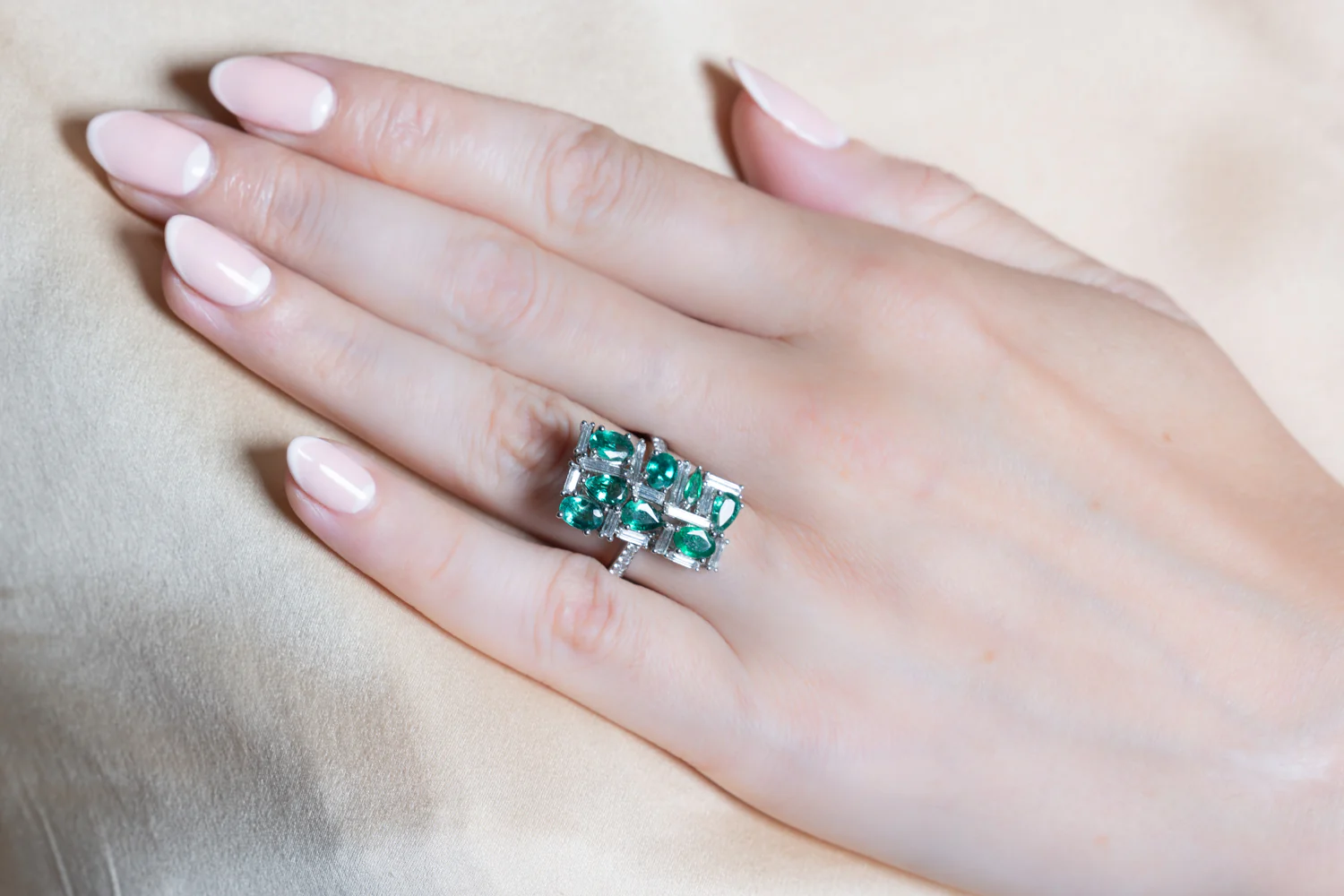 Emerald and Diamond Ring - Image 2